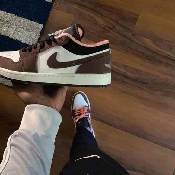 Jordan 1 low mocha